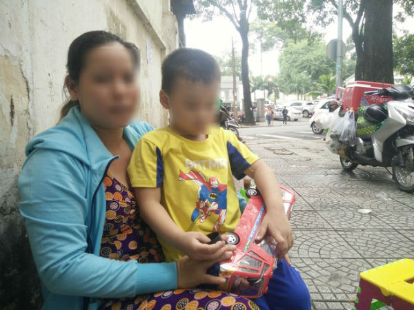 Mẹ của bé trai 5 tuổi bị bảo mẫu bạo hành ở Mầm Xanh: 'Cháu bị ám ảnh, liên tục khóc thét về đêm'