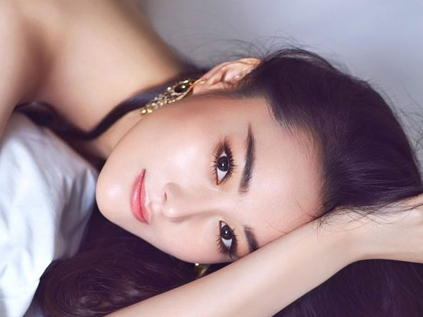 Mê mẩn ngắm mặt xinh, dáng ngọc của ‘tình địch’ Phạm Băng Băng