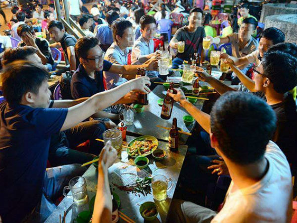 Mua rượu phải xuất trình chứng minh thư?
