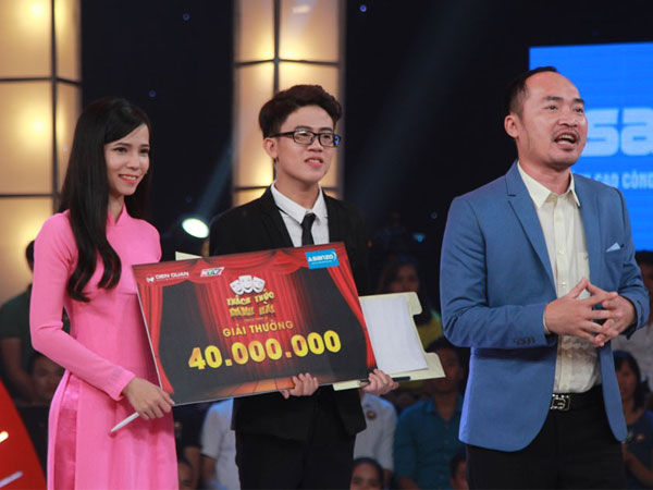 Thách thức danh hài: Đưa Trấn Thành - Trường Giang ra trước 'vành móng ngựa', cặp đôi giật luôn 40 triệu đồng