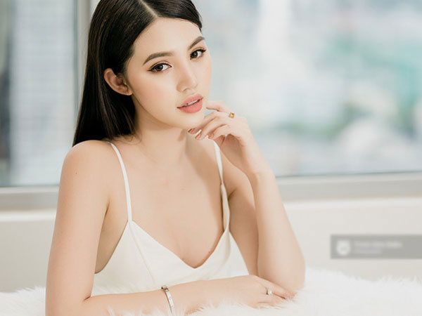 Video: Chân dung Jolie Nguyễn - Hoa hậu duy nhất nằm trong hội 'Rich Kids of Vietnam'