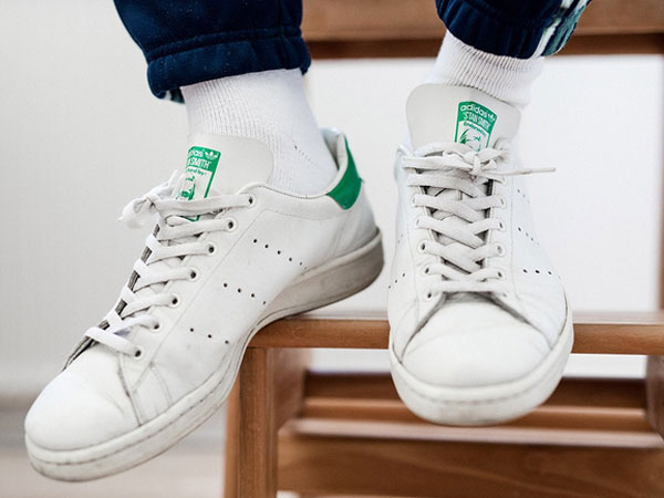 10 đôi sneakers đi vào huyền thoại