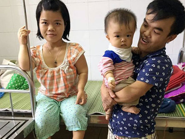 Cuộc sống đầy sóng gió của cặp vợ chồng lùn nhất tỉnh Điện Biên