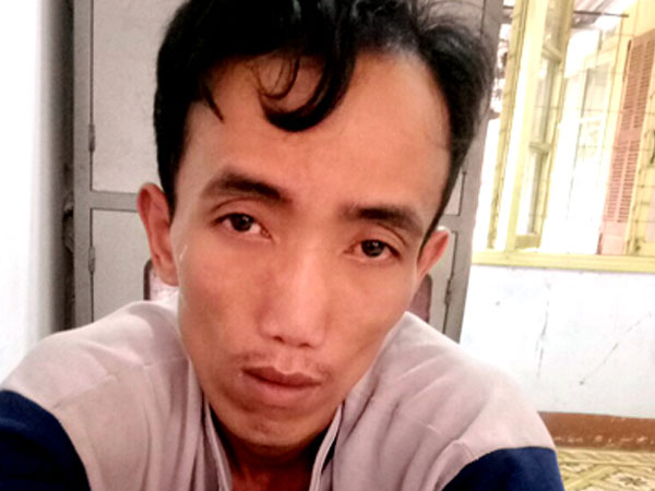Tên trộm chuyên nghiệp khỏa thân 5 giờ trên mái nhà