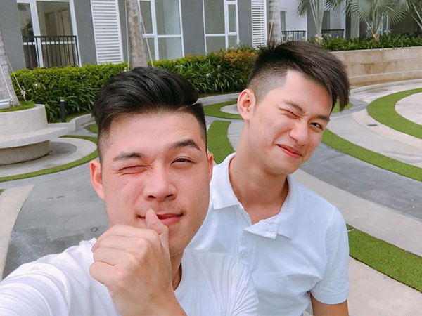 Thêm một nam ca sĩ điển trai công khai người yêu đồng giới chuẩn "soái ca"