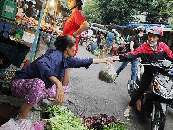 Bị phản ứng, Bộ Tài chính vẫn muốn tăng một loạt thuế
