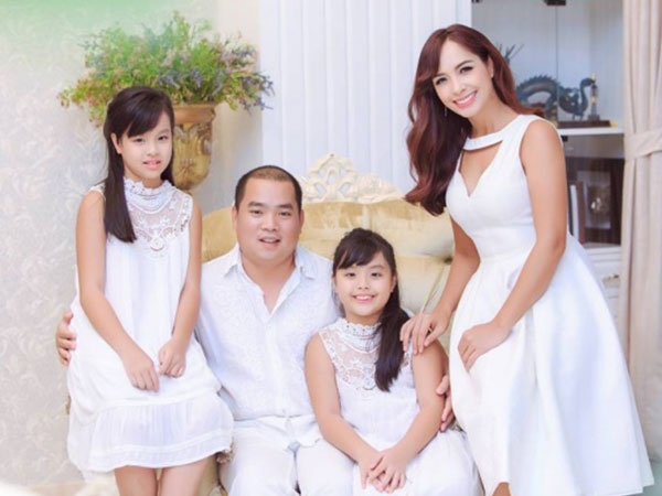 Cựu siêu mẫu Thúy Hạnh đang mang thai con thứ 3?