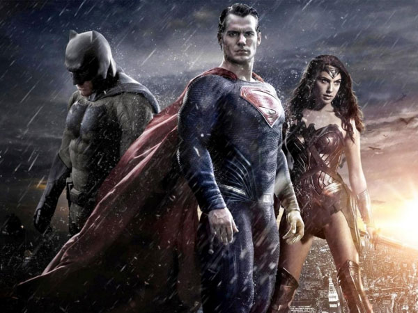 Hãng phim Warner Bros sẽ phải trả 900 triệu USD nếu không chứng minh được... ma là có thật