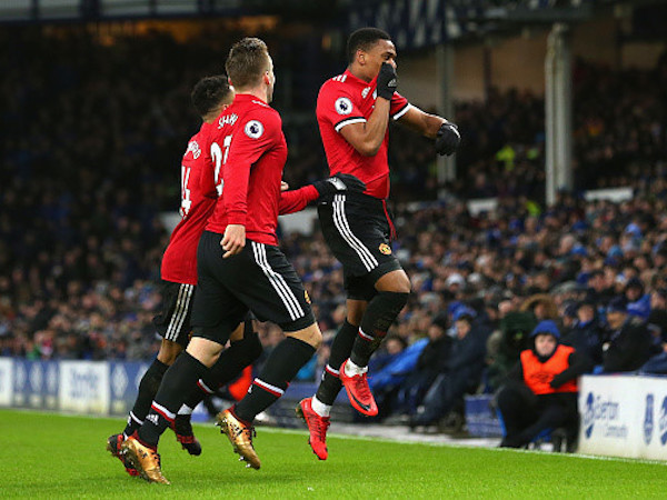 Mourinho hé lộ kế hoạch chuyển nhượng sau trận thắng Everton