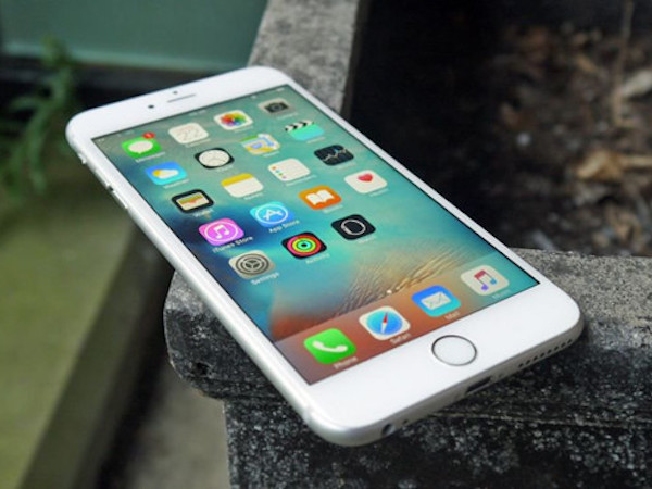 Người dùng iPhone đời cũ tại VN được đổi pin nếu máy chậm