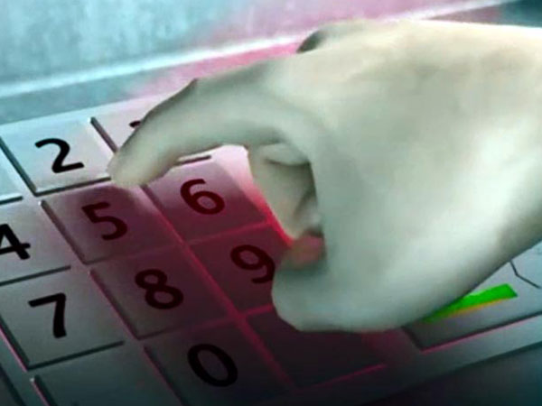 Nhiều người ở TP.HCM bị làm giả thẻ ATM