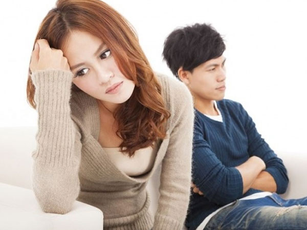 Sống với chồng mà tôi phải đề phòng như trộm cắp vặt