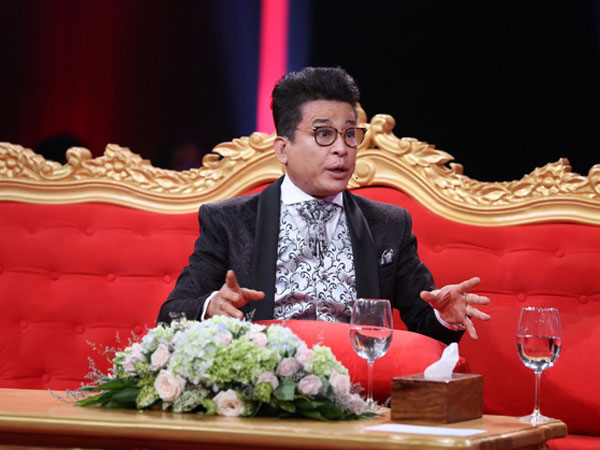 Thanh Bạch bật khóc: 'Tôi mắc bệnh ngôi sao và tưởng mình ngon lắm...'