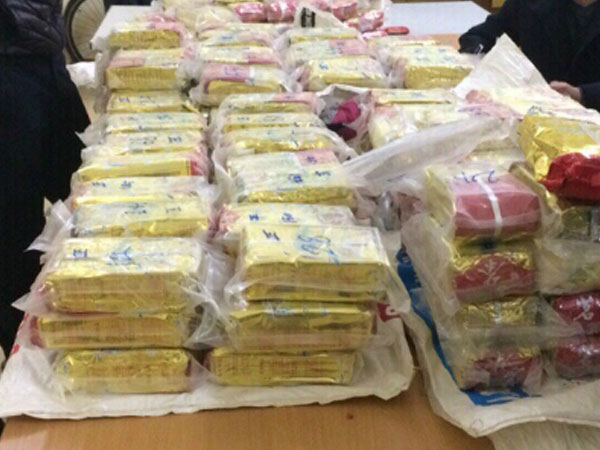 Cặp vợ chồng chở heroin trị giá 70 tỷ đồng trên xe máy
