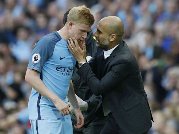 Man City vắt kiệt sức De Bruyne: 'Cáo già' Pep sắp hết 'bài'?