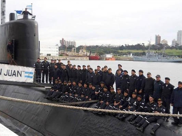 Thân nhân thủy thủ tàu ngầm Argentina cầu cứu Tổng thống Putin