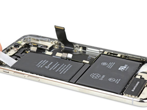 Apple có thể mất 10 tỷ USD vì scandal làm chậm iPhone