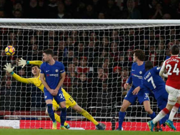Arsenal - Chelsea: Tiệc lớn 4 bàn, trái phá phút 90+2