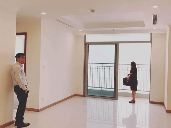 Đầu năm mới, Giang Hồng Ngọc mạnh tay chi 6 tỷ đồng mua nhà cho bố mẹ