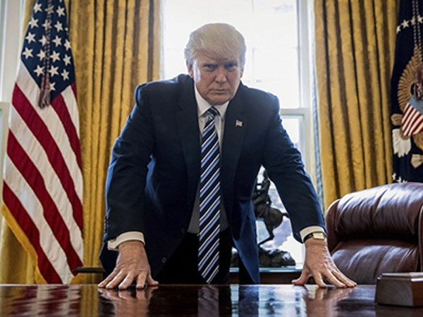 Hiểm họa từ dòng tweet 'khoe' nút kích hoạt hạt nhân của Trump