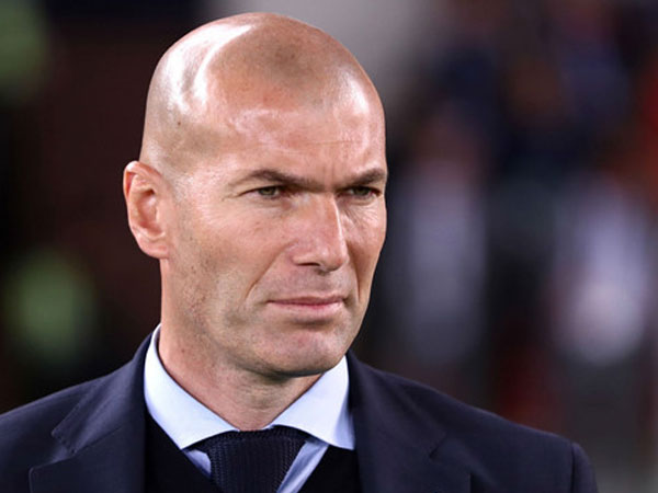 Zidane tổn thương, không chắc chắn tương lai ở Real