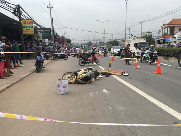 Mẹ tử vong trong tư thế ôm con gái vào lòng sau va chạm giao thông