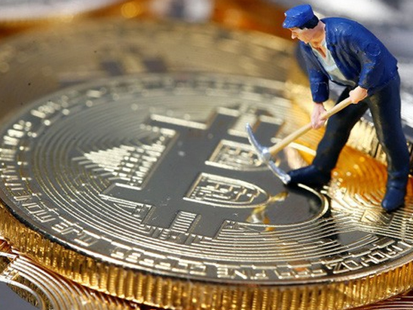Trình Thủ tướng khuôn khổ pháp lý quản lý tiền ảo trước 30/1