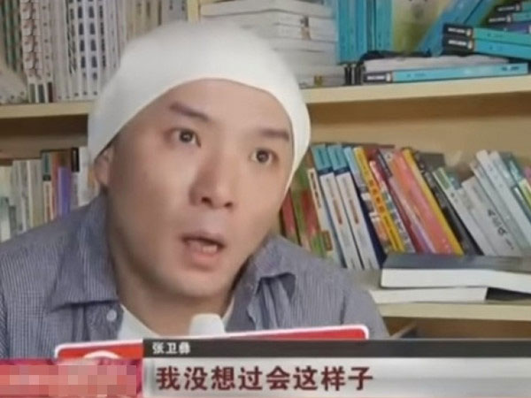 Em trai Trương Vệ Kiện sống ở khu ổ chuột, đói ăn trước khi đột tử