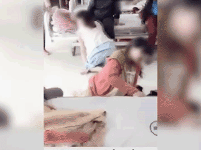 Video chỉ nhìn thôi cũng thấy đau: Chị em nằm ngồi la liệt trên sàn bệnh viện, khóc nức nở vì đau đẻ