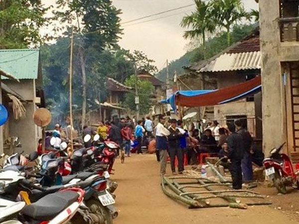 Vợ tử vong, chồng trọng thương với hai vết đâm tại nhà