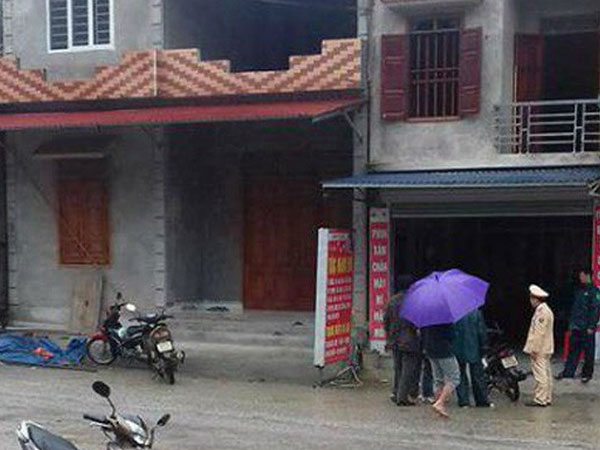 Sau tiếng nổ lớn trên tầng 2, người phụ nữ bị dập nát bàn chân