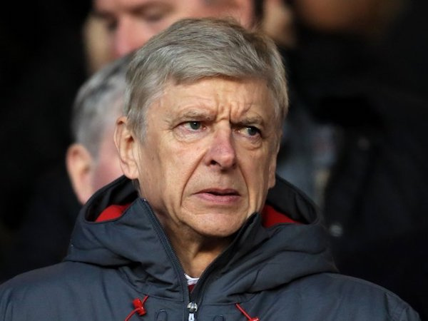 Arsenal thua sốc đội bóng Hạng Nhất, HLV Wenger đổ lỗi cho ai?