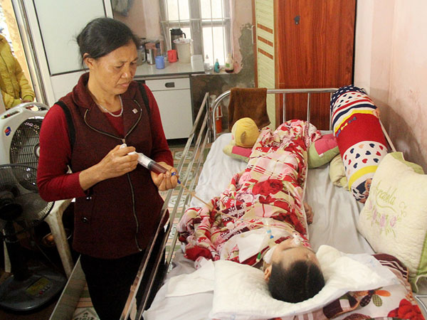 Cuộc sống thực vật của cô con dâu xinh đẹp sau vụ nổ Văn Phú