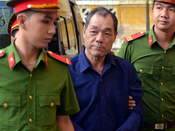 Ông Trầm Bê gầy rộc trong phiên xử đại án Phạm Công Danh
