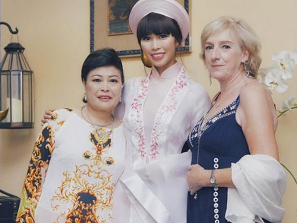 Siêu mẫu Hà Anh: 'Mẹ chồng rất mừng khi nghe tin tôi mang bầu'