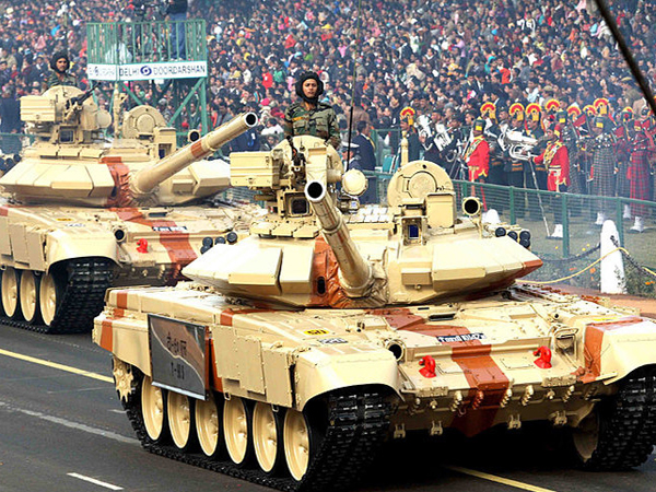Việt Nam có thể mua thêm T-90 với giá rẻ nhờ Ấn Độ