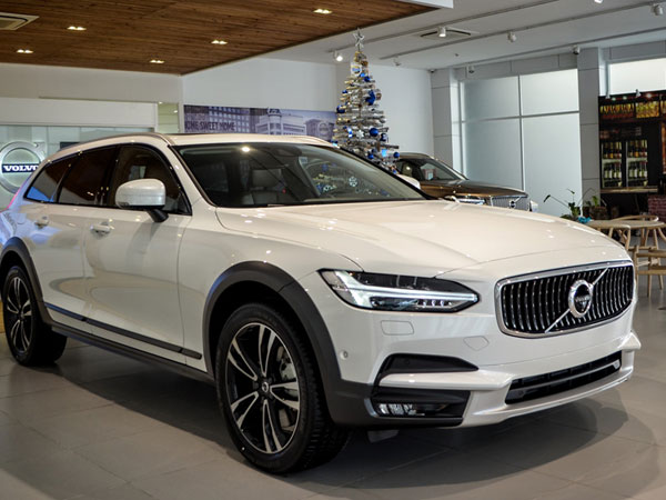 Volvo V90 Cross Country 2018 hàng độc tại Việt Nam