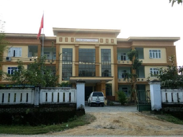 Huyện nghèo 'tiếp khách' hàng trăm triệu: Kỷ luật giám đốc