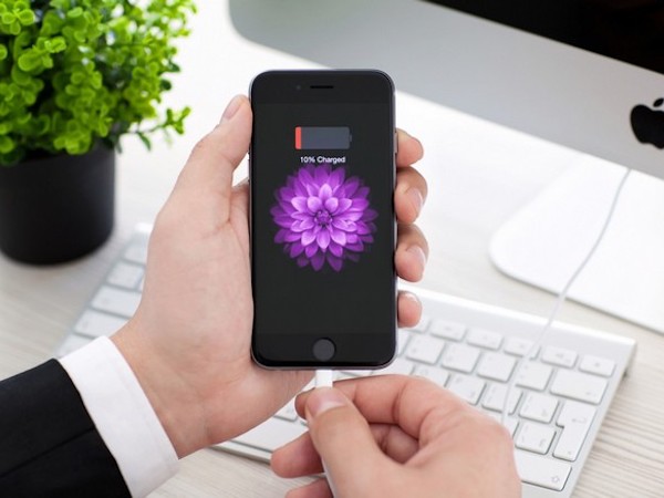 Nhiều Apple Store không còn pin để thay cho khách hàng