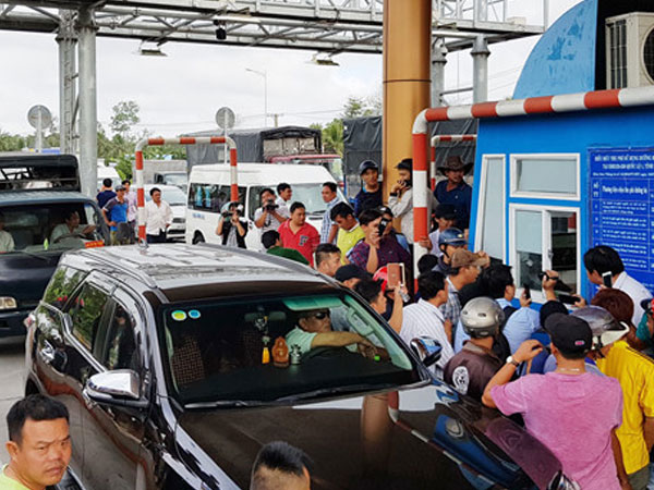 Tổng cục Đường bộ yêu cầu xử lý hành vi gây rối ở BOT Sóc Trăng