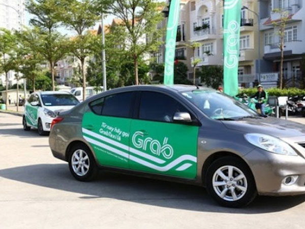 Bộ Giao thông 'tuýt còi' hoạt động của GrabTaxi tại ba tỉnh