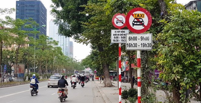 Khó phân biệt Uber, Grabtaxi với xe cá nhân để xử phạt