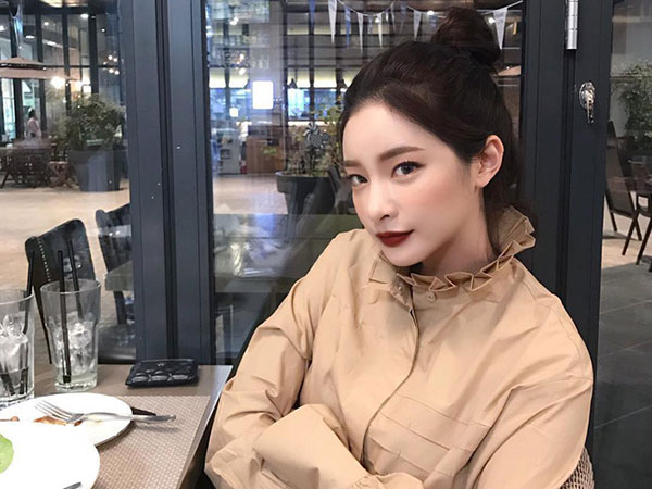 Mùa đông xõa tóc thì ấm thật nhưng lại dễ bị tĩnh điện rối tung, chi bằng bạn hãy diện 4 kiểu tóc gọn gàng xinh xẻo này