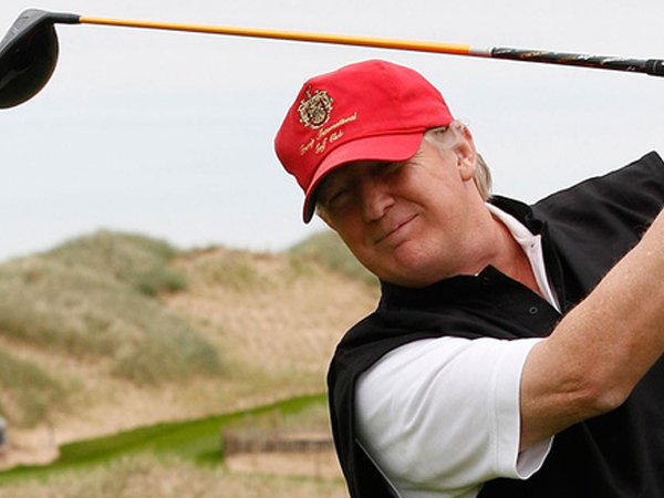 Kiểm tra đột xuất sức khỏe ông Trump thấy gì?