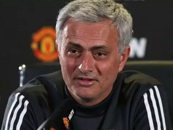 Mourinho đáp trả Conte: 'Khinh thường là cách chấm dứt câu chuyện'