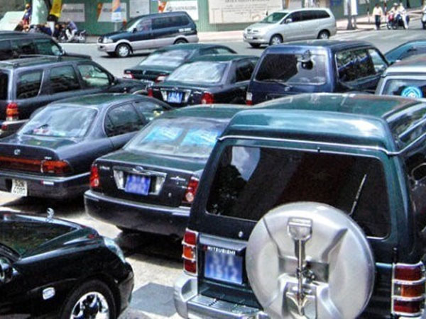 Hải quan thanh lý 50 ôtô, giá từ 16 triệu đồng