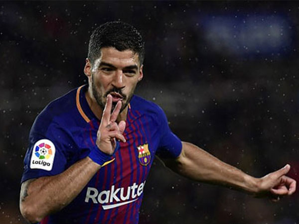 Barca thắng lớn sau khi bị dẫn hai bàn