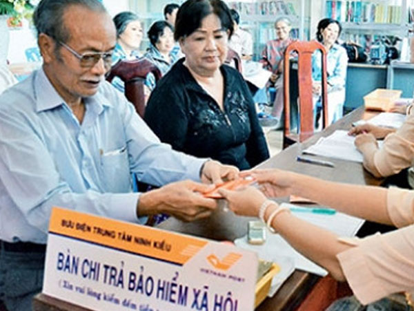 Đề xuất nâng tuổi hưu nam lên 62, nữ 60
