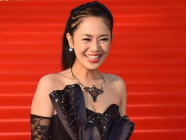 Siêu sao khiêu dâm Nhật lấy chồng, dân mạng Trung Quốc điên đảo