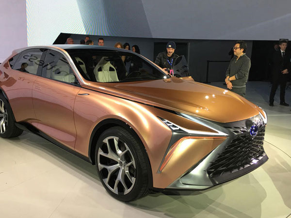 Lexus ra mắt mẫu SUV LF-1 Limitless, đối thủ đáng gờm của Road Rover